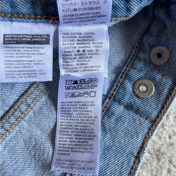 NWT Levi's Cinch High Rise Denim Shorts Size 29 - Picture 10 of 11